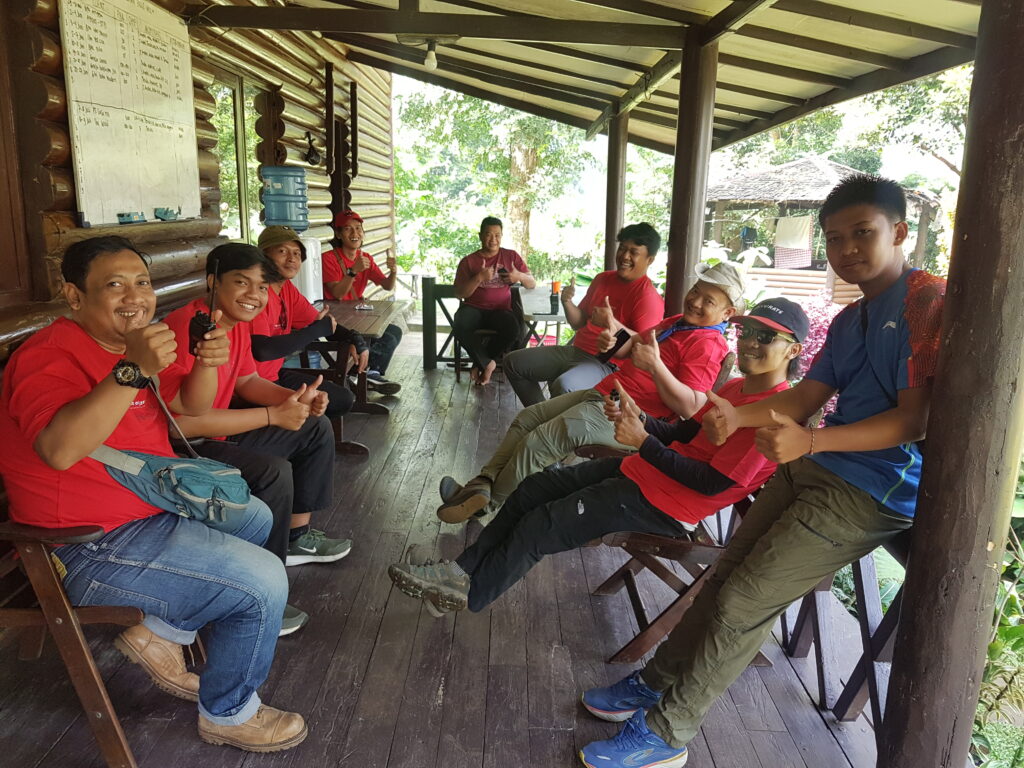 eagle hill camp puncak