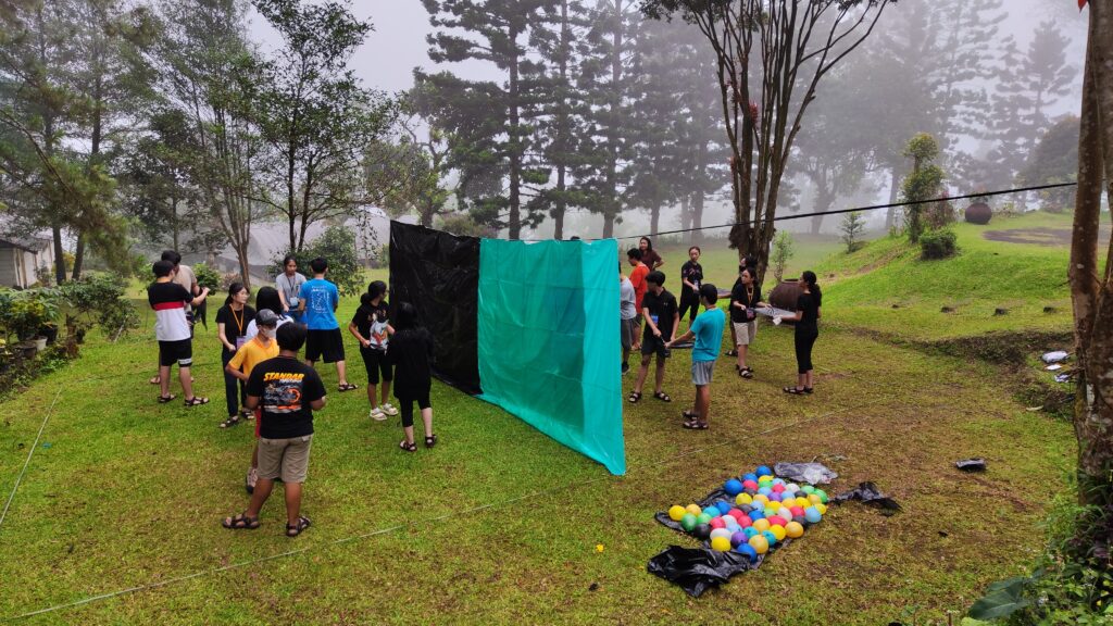 eagle hill camp puncak